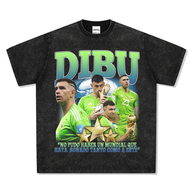 Dibu "No Pudo Haber Un MunDial Que Haya Sonado Tanto Como A Este" Emiliano Martínez Tee - Image 3